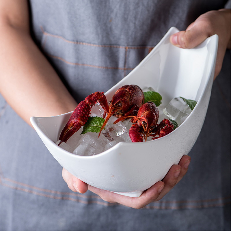 Shaped white irregular salad bowl MU0200 01